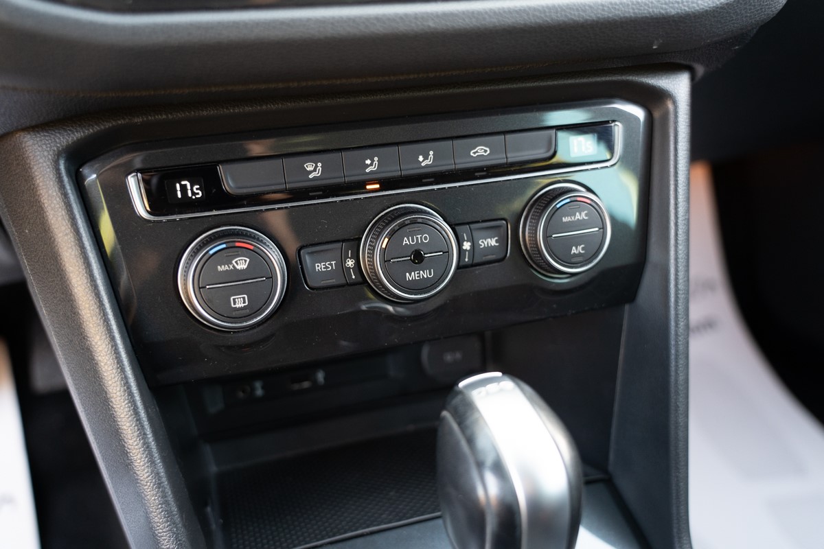 Volkswagen Tiguan
 2,0 TDI 4Motion