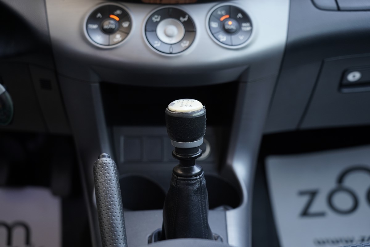 Toyota
 RAV4
 2,2 D