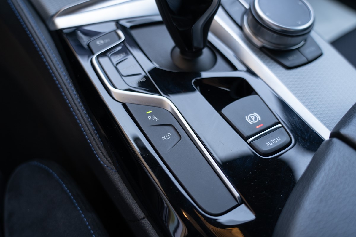 BMW
 5-Series 530 dA xDRIVE