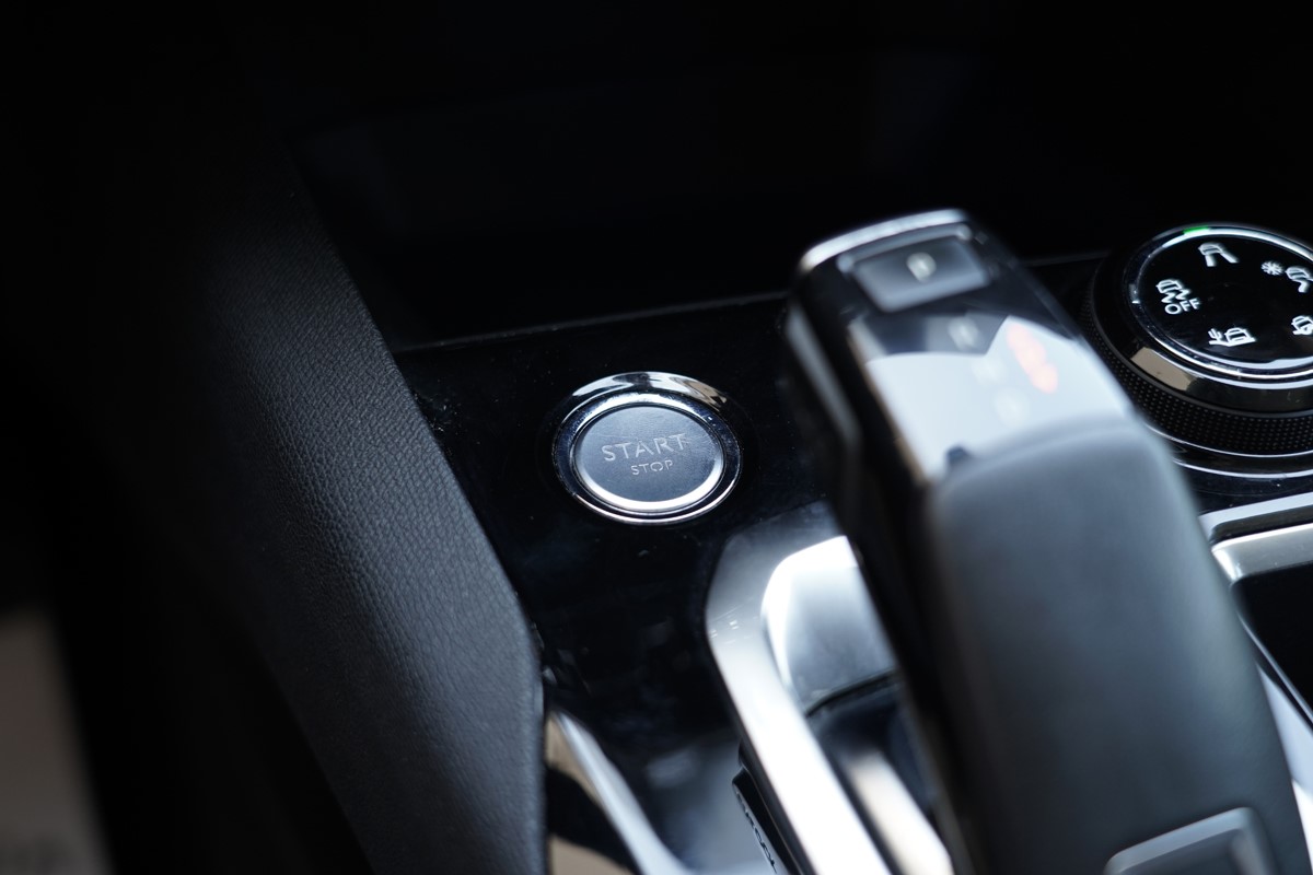 Peugeot 3008 1,5 BlueHDI ALLURE