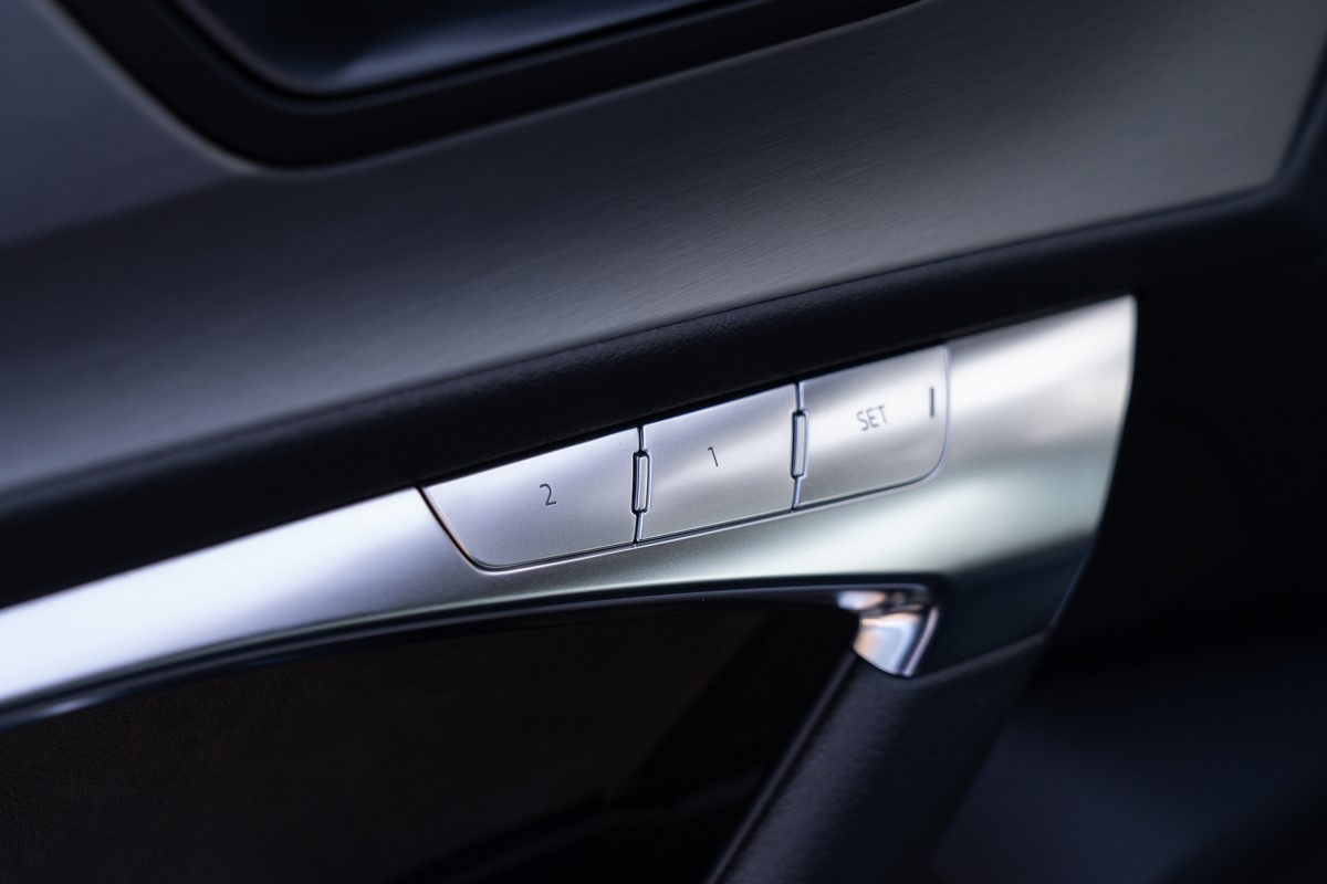 Audi A6
 50 TDi Sport Quattro Tiptronic
