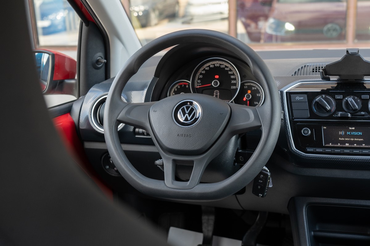Volkswagen UP! 1,0 BENZIN