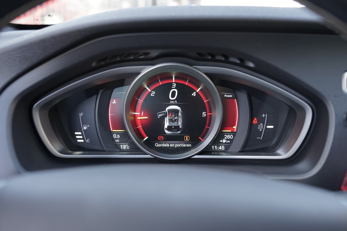 Volvo
 V40 D2 BUSINESS SPORT 5D