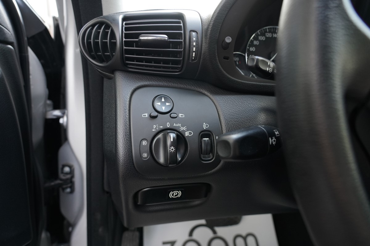 Mercedes-Benz C-Class
 C 200 CDI
