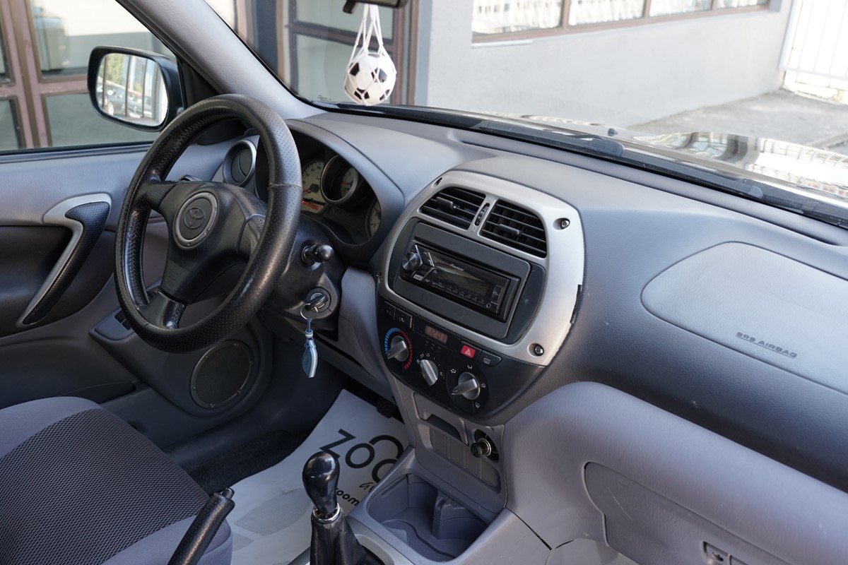 Toyota
 RAV4
 2,0 D
