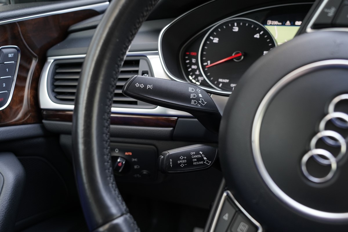 Audi A6
 3.0 TDI QUATTRO