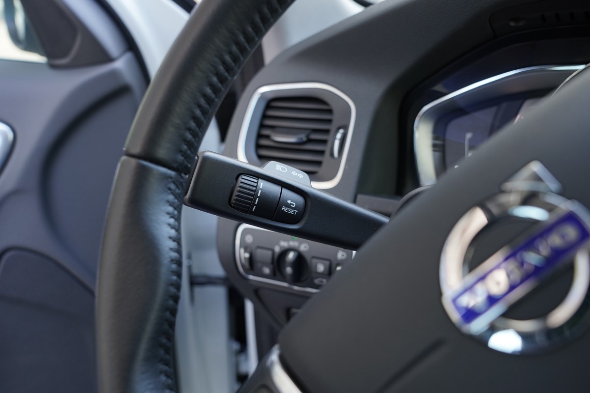 Volvo
 S60
 2.0 D Summum