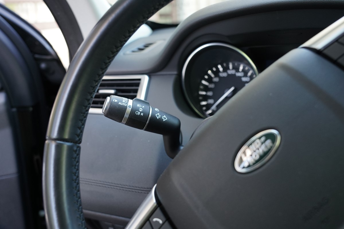 Land Rover
 DISCOVERY 2,0 SPORT DIESEL