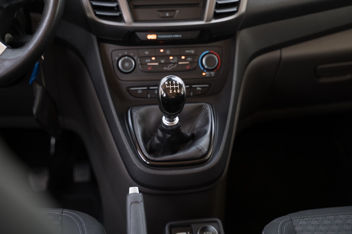 Ford
 Tourneo Connect 1.5 TDCI 7 Sjedišta