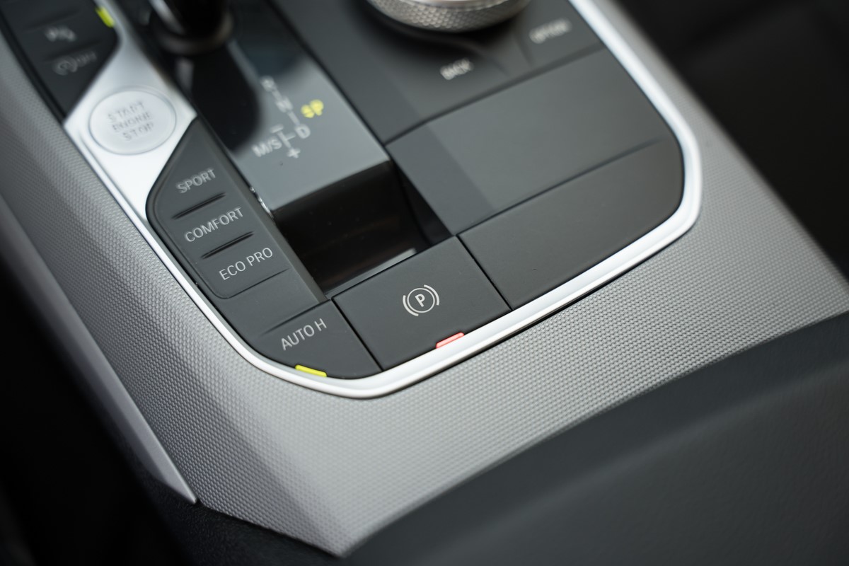 BMW
 3-Series 320 D XDrive