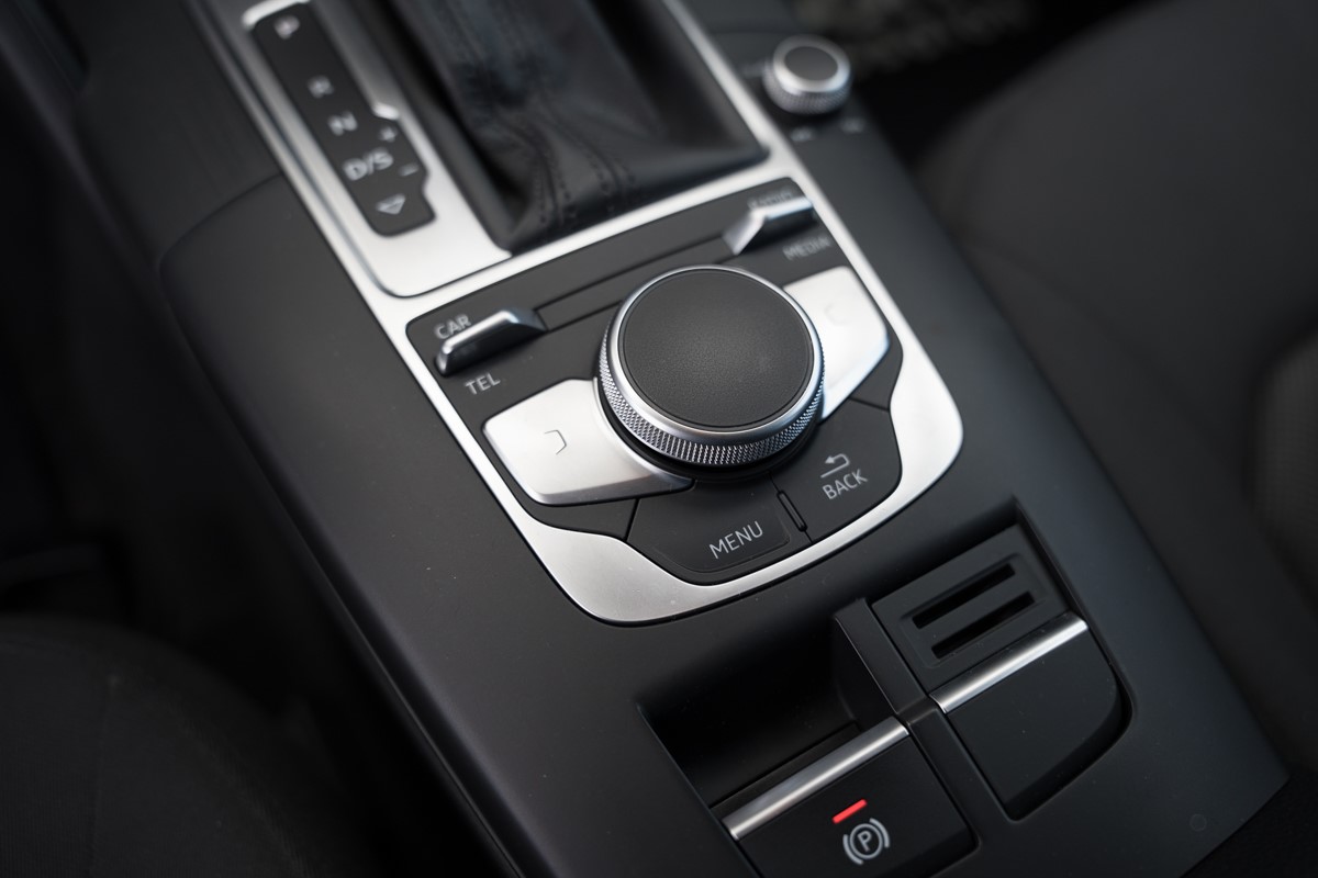 Audi A3
 1.6 TDI S-tronic