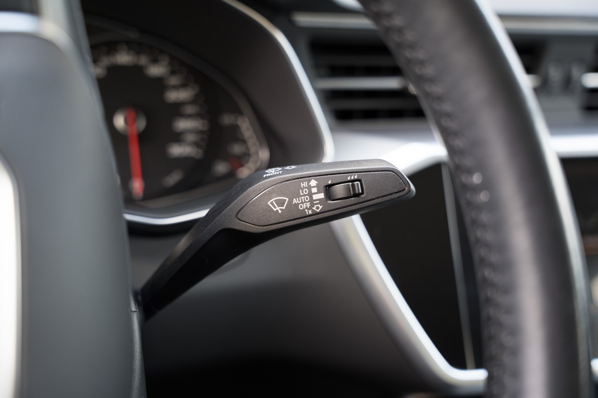 Audi A6
 40 TDI S-tronic QUATTRO