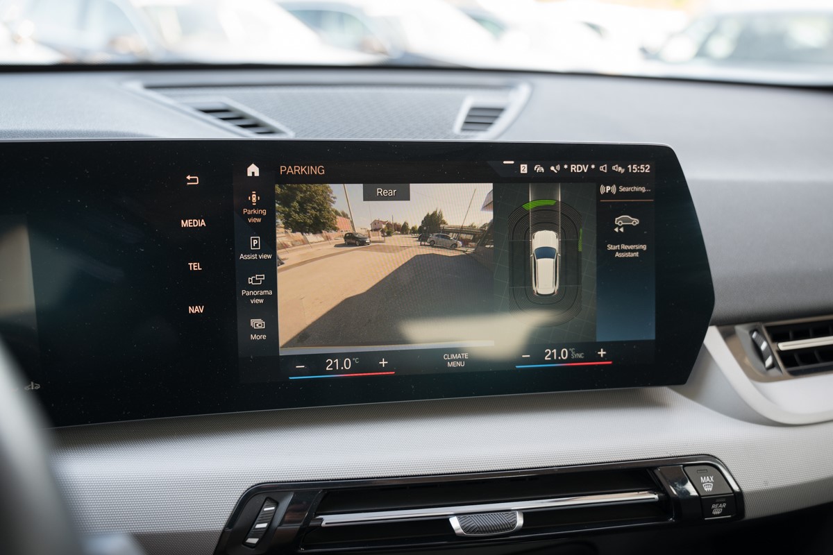 BMW
 X1 18 d sDrive