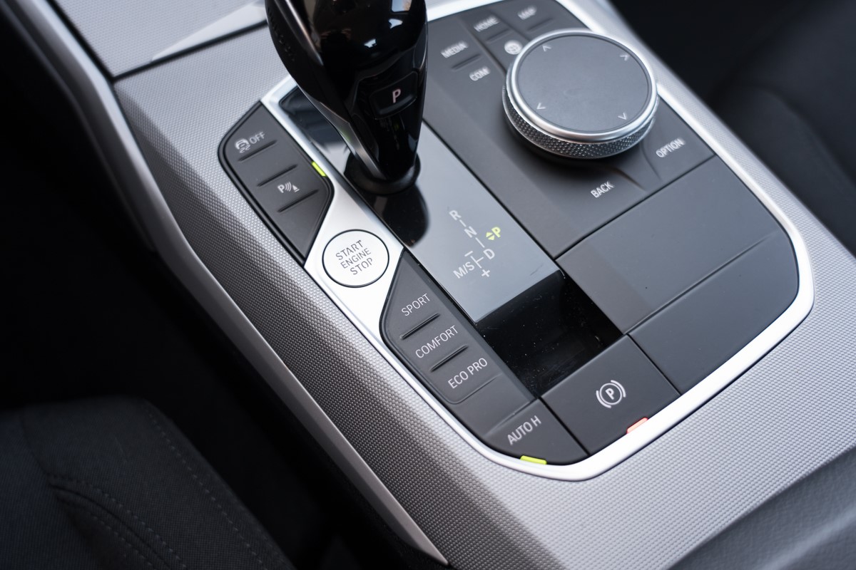 BMW
 3-Series 318 d