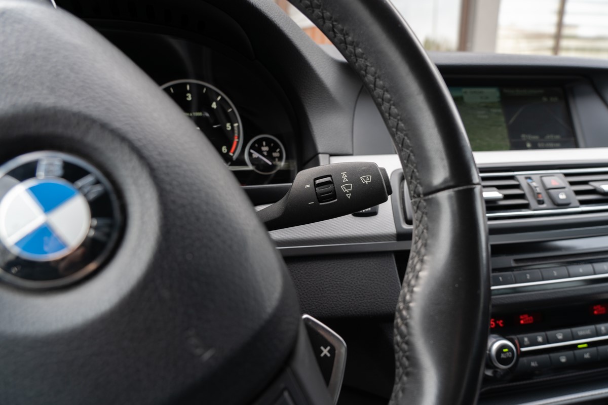 BMW
 5-Series 530 D