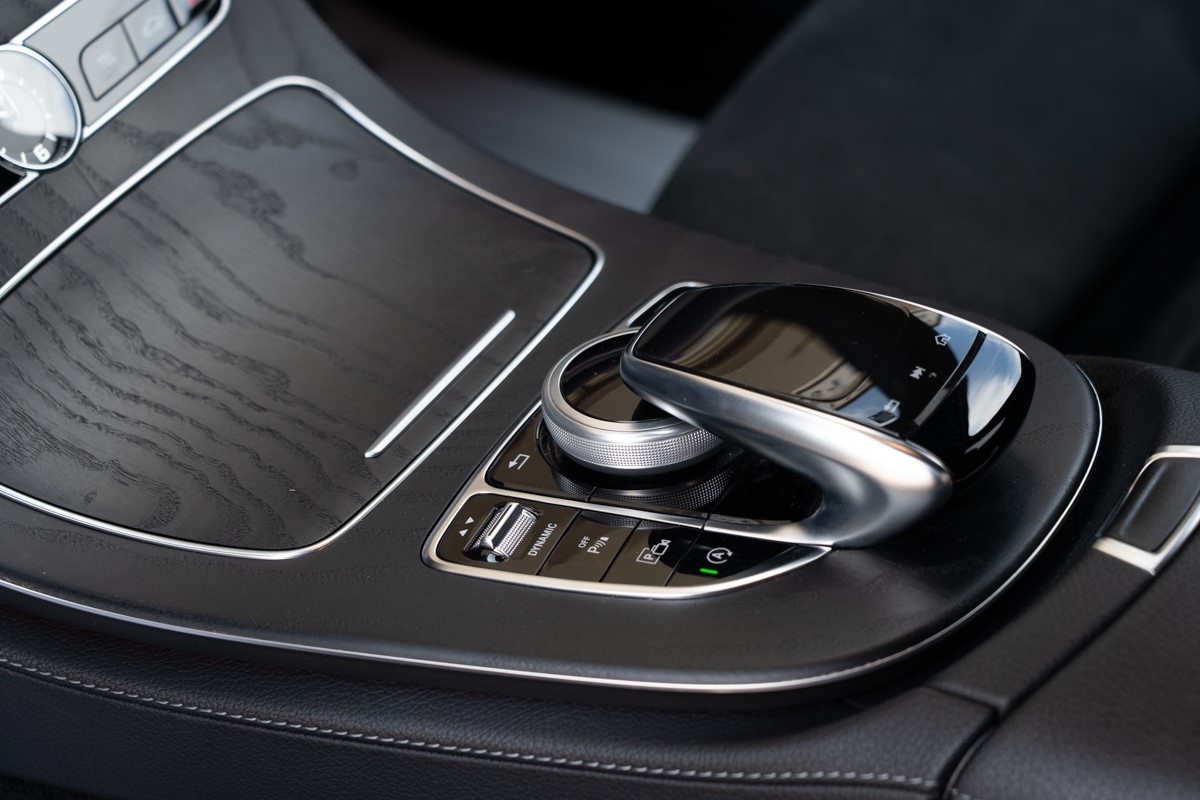 Mercedes-Benz E-Class
 E 220 D 4 MATIC