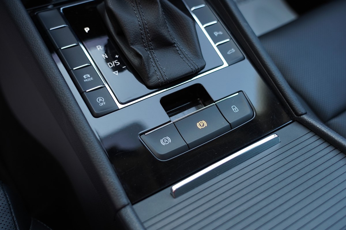 Škoda SUPERB 2.0 TDi DSG7 Greentec Laurin&Klement 