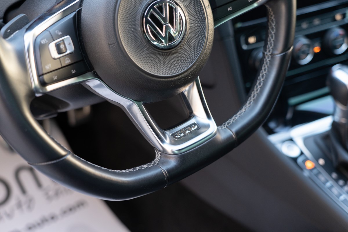 Volkswagen Golf 2,0 TDI DSG GTD