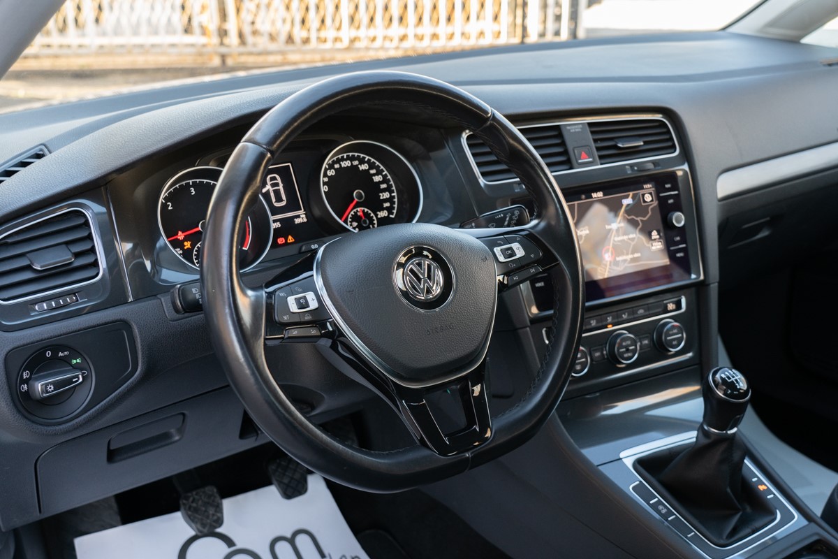 Volkswagen Golf 1.6 TDi Confortline