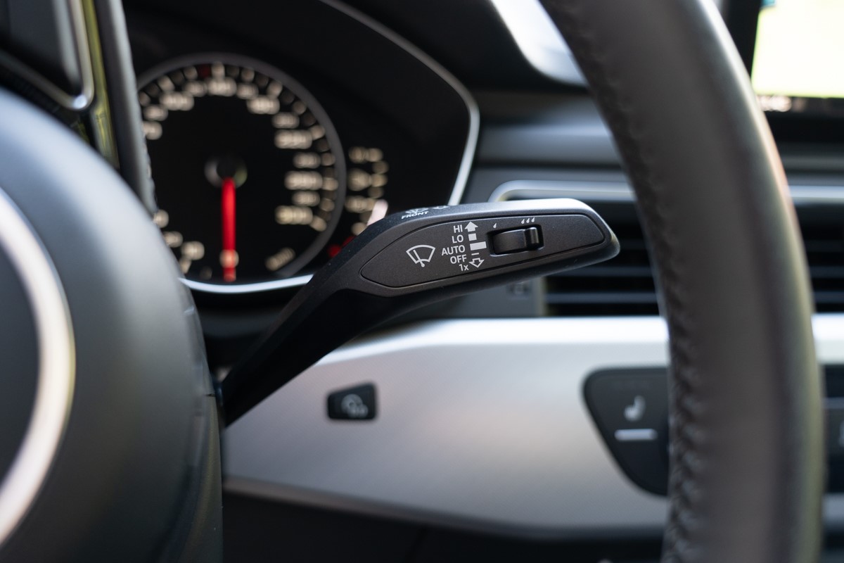 Audi A5
 2.0 TDi Sportline