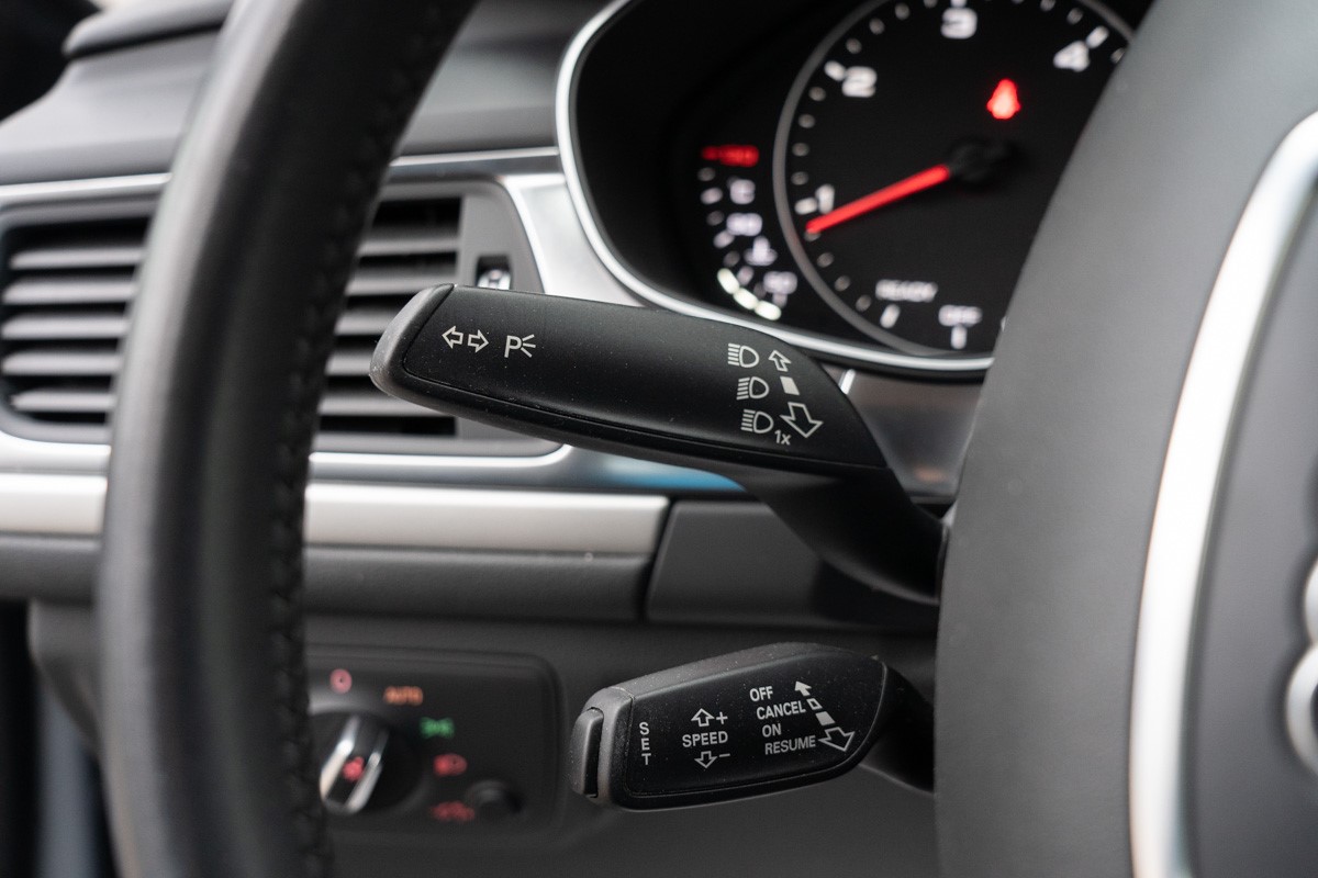 Audi A6
 2.0 TDi Ultra S-tronic