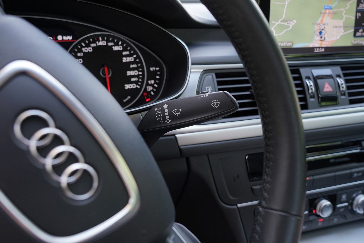 Audi A6
 3.0 TDI QUATTRO 320 KS