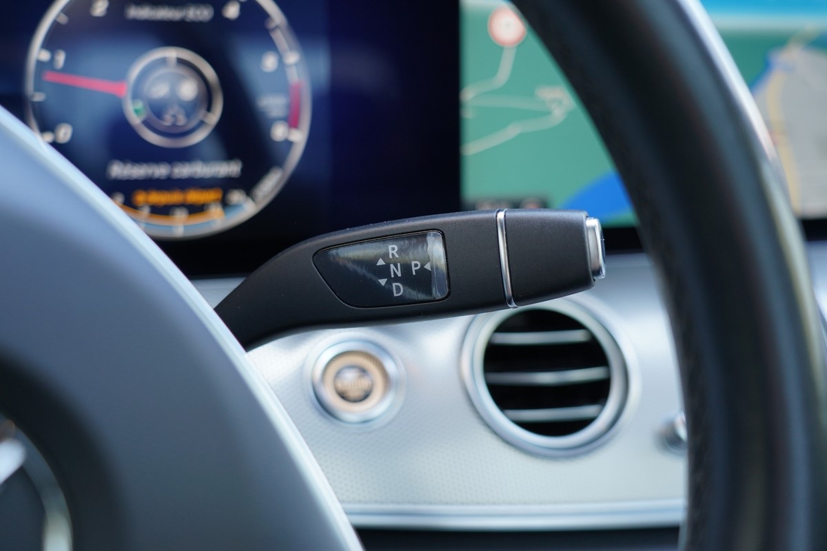 Mercedes-Benz E-Class
 220 CDI AMG 