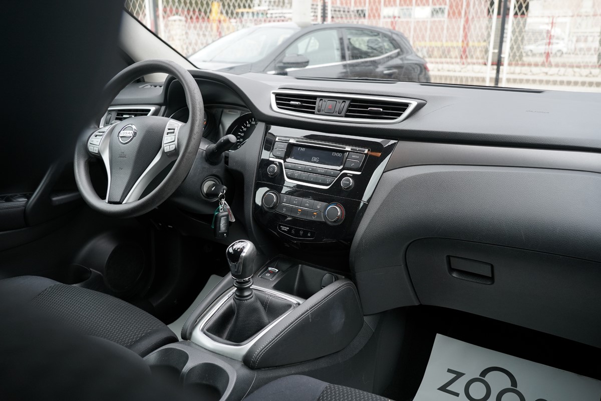 Nissan
 Qashqai 1.5 DCI