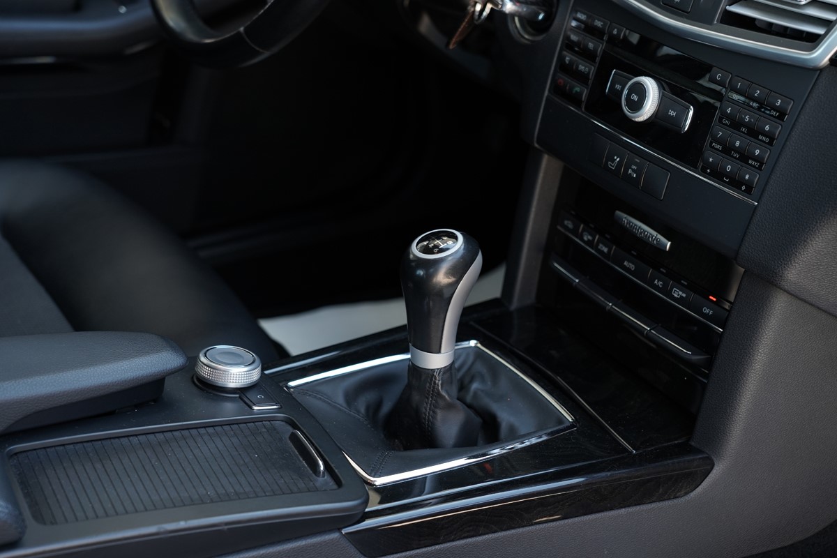 Mercedes-Benz E-Class
 E 220 CDI AVANTGARDE