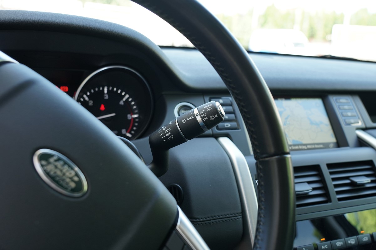 Land Rover
 DISCOVERY 2,0 SPORT DIESEL