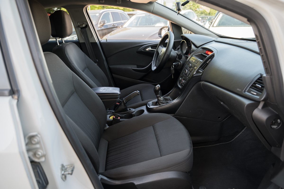 Opel Astra 1.6 CDTI