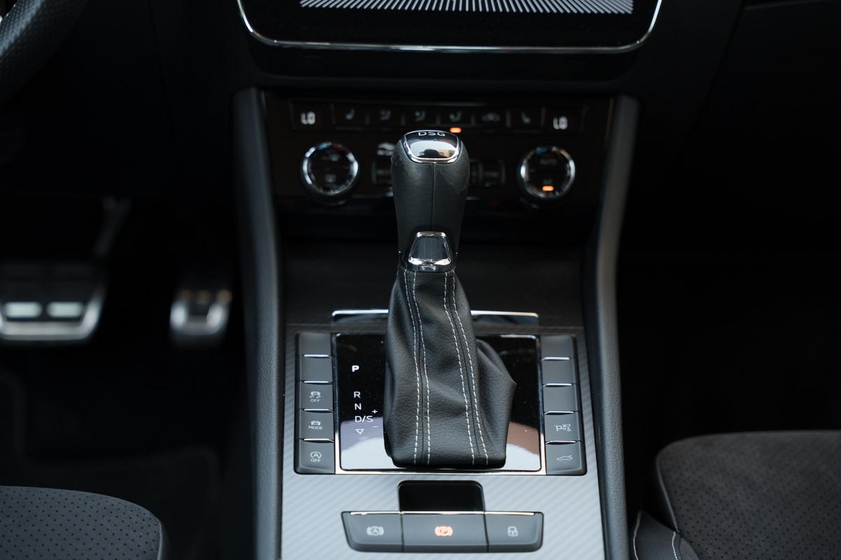 Škoda Superb 2.0 TDI DSG 200KS SPORTLINE