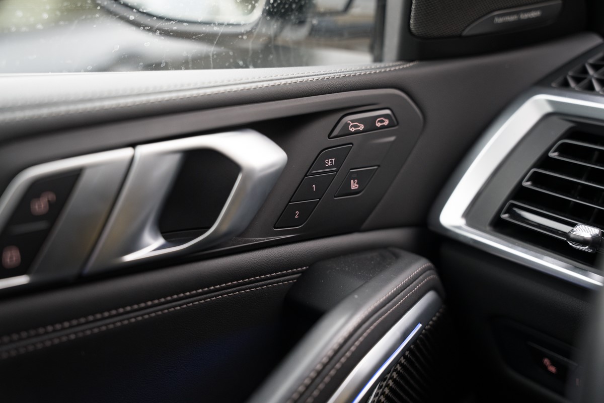 BMW
 X6
 40 D xDrive M Sport