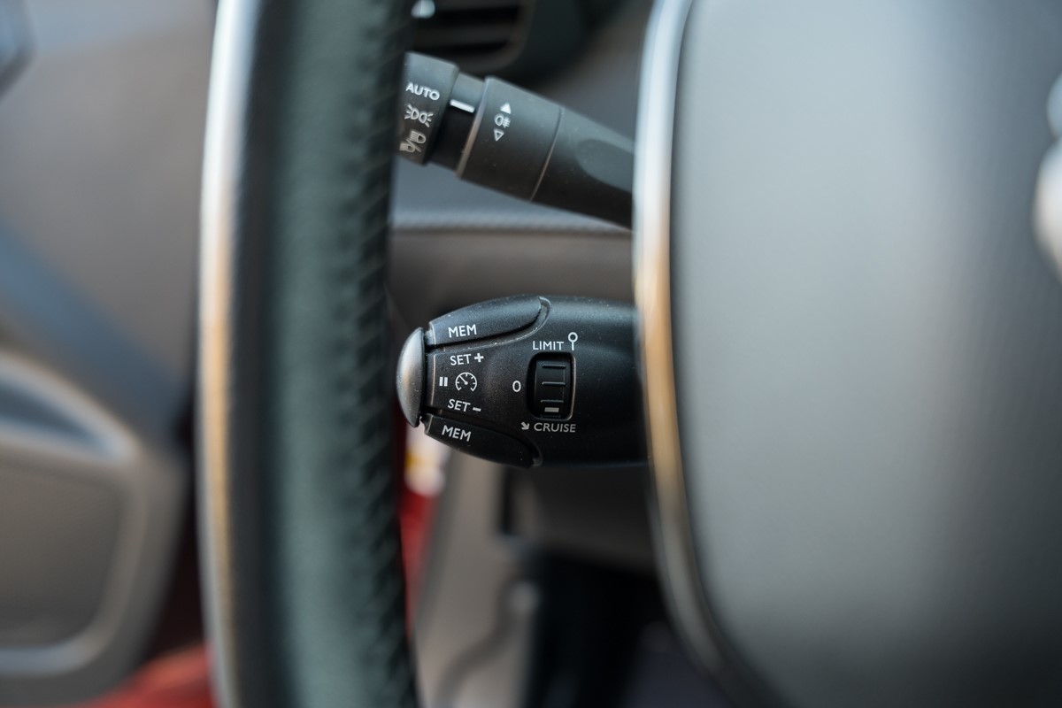 Peugeot 2008 1.2 PureTech STYLE