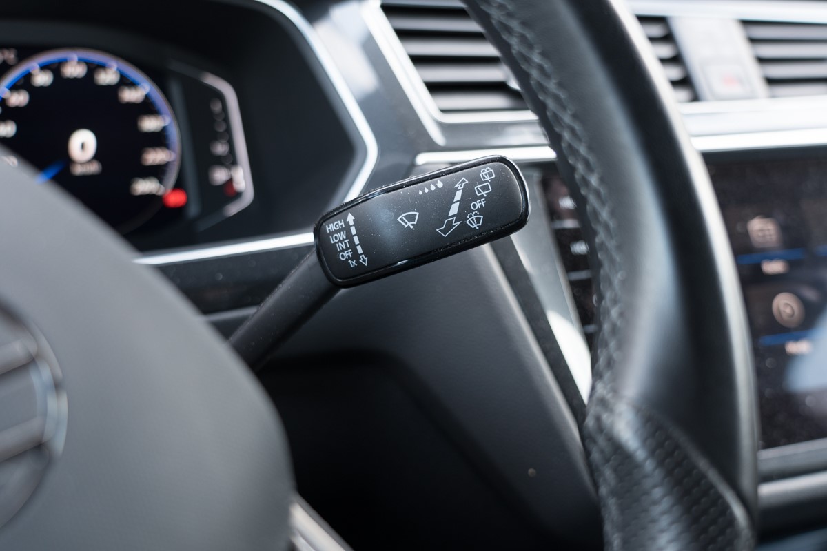Volkswagen Tiguan
 2.0 TDI R-line