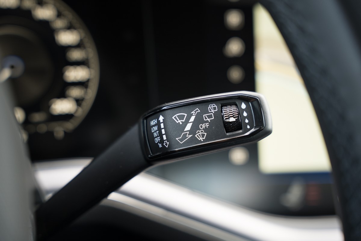 Volkswagen Touareg
 3.0 TDI R line 4MOTION