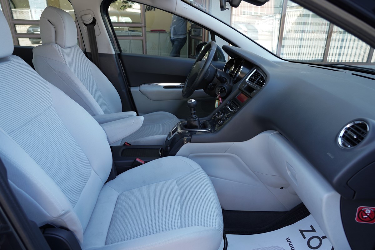 Peugeot 5008 1,6 HDI