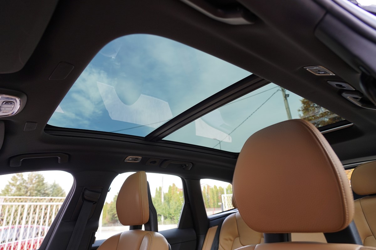 Volvo
 XC60 2.0 D5 ECO BUSINESS