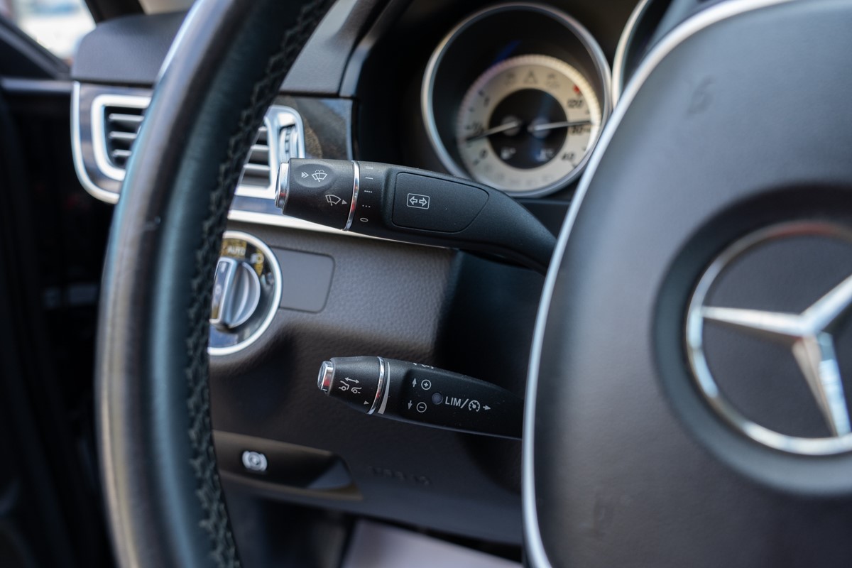 Mercedes-Benz E-Class
 E-350