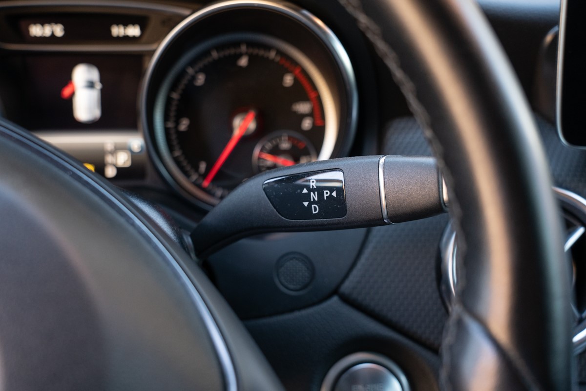 Mercedes-Benz GLA 200d Business
