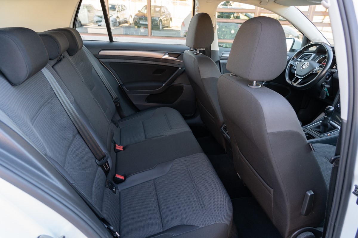 Volkswagen Golf 1.6 TDi Confortline