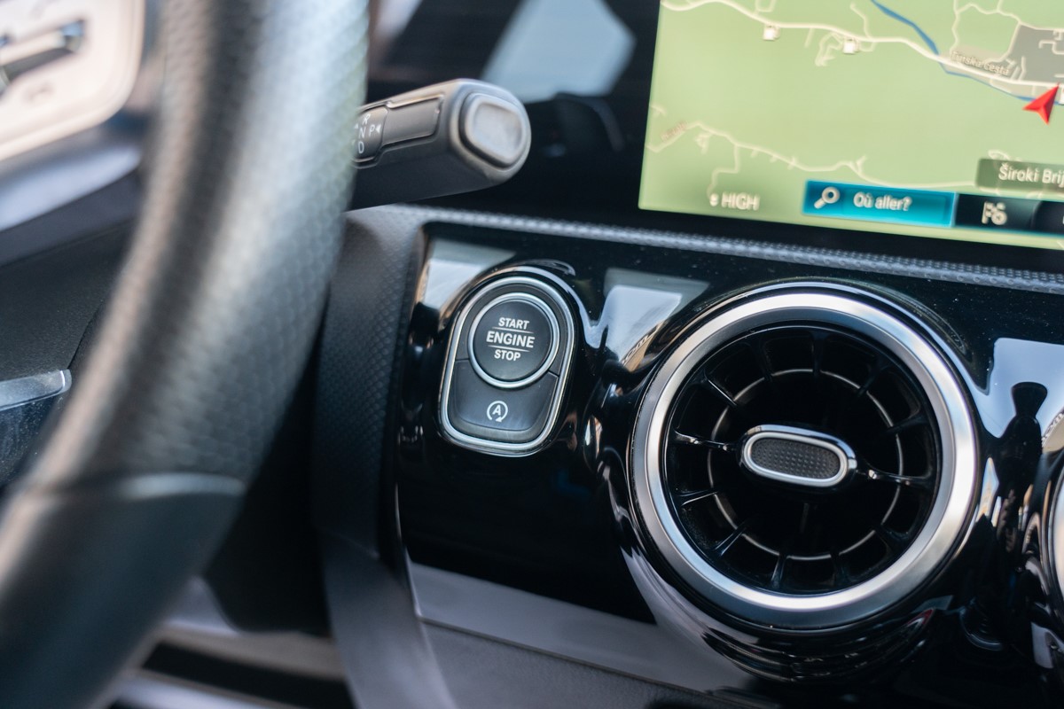 Mercedes-Benz A-Class 180 D AMG