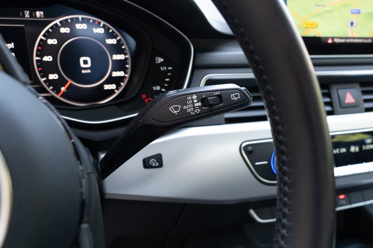 Audi A4
 2.0 TDI Executive Plus