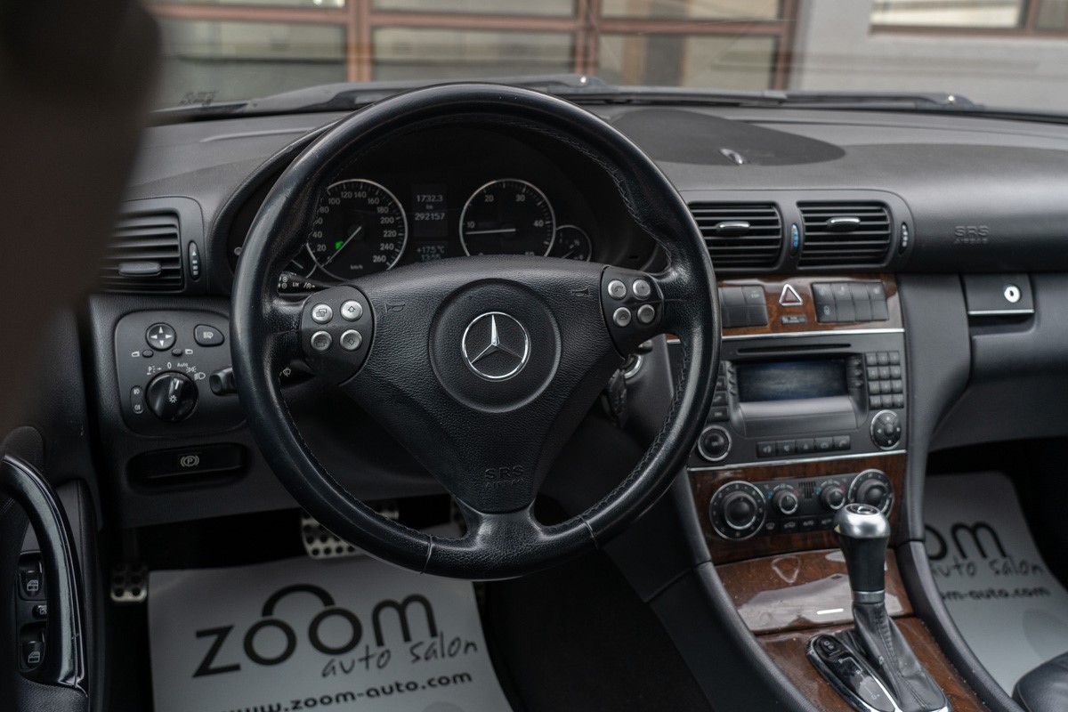 Mercedes-Benz C-Class
 220 CDI