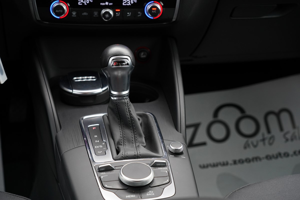 Audi A3
 2,0 TDI S-tronic