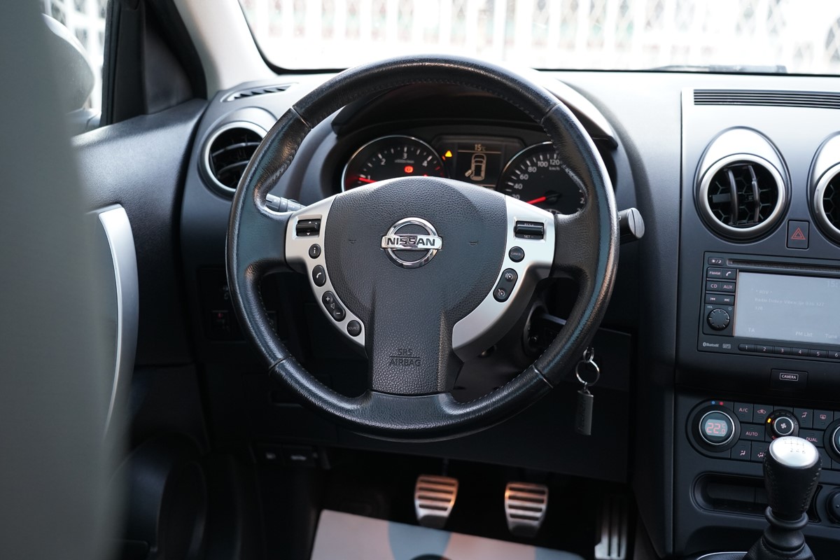 Nissan
 Qashqai 1,6 DCI