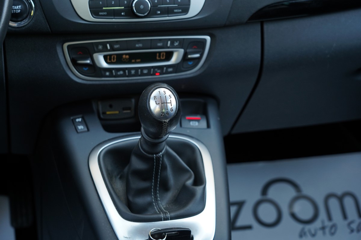 Renault Scenic 1.5 DCI