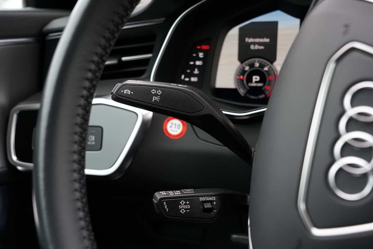Audi A6
 50 TDI Sportline Quattro
