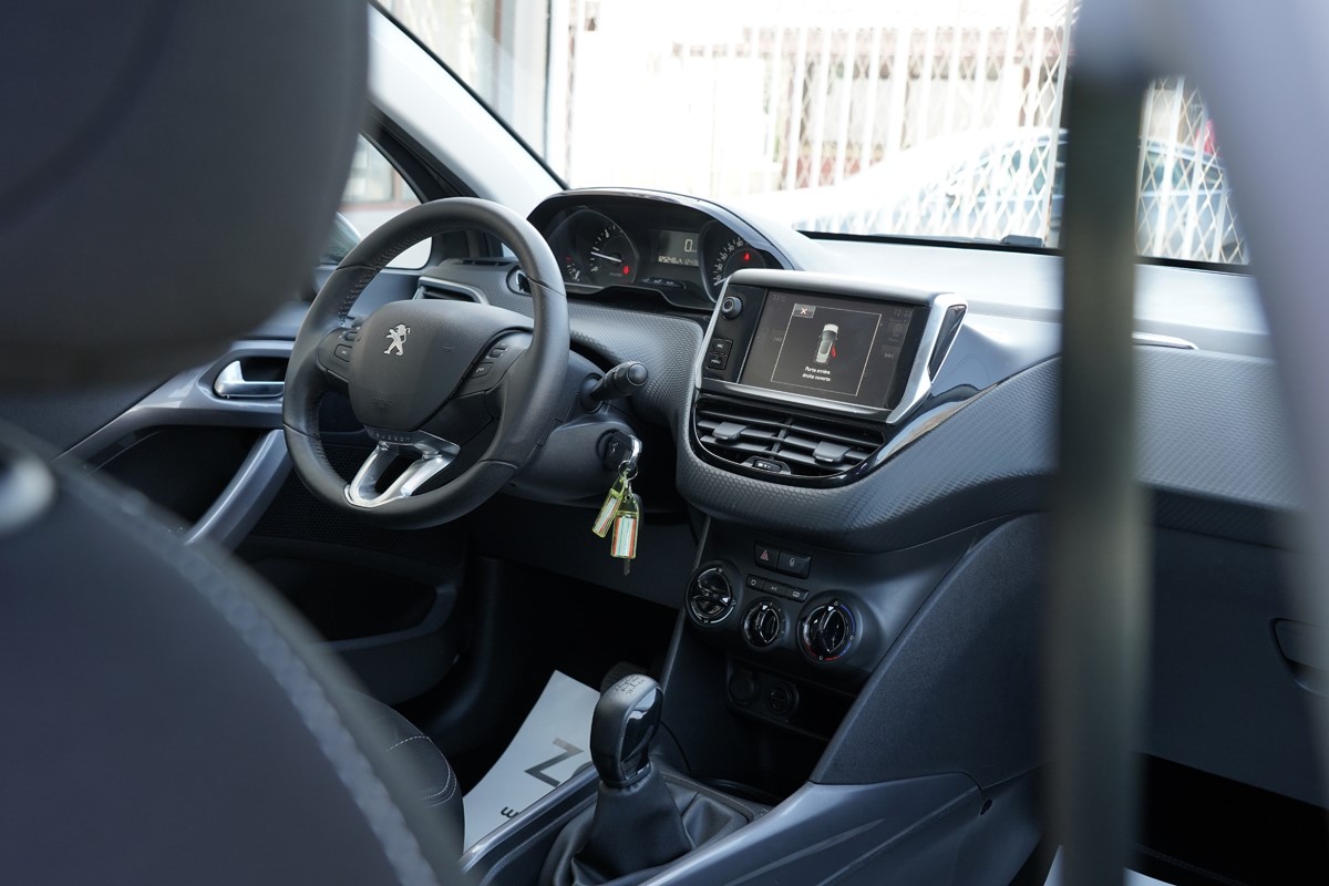 Peugeot 2008 BUSINESS 1.6 HDI