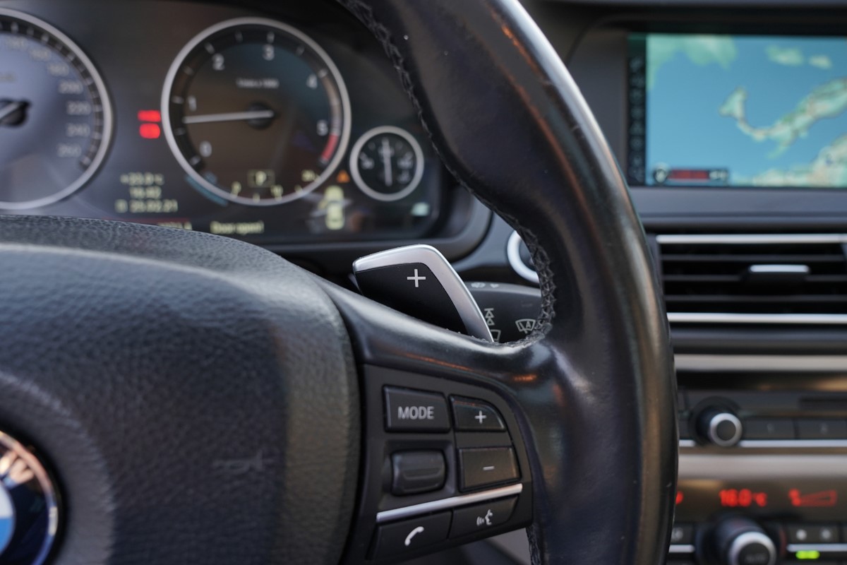 BMW
 5-Series F10 535D